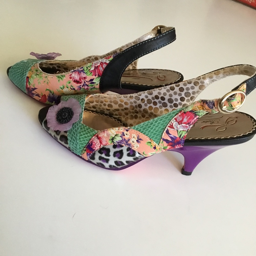 POETIC LICENSE LEATHER PEEP TOE SLING BACKS